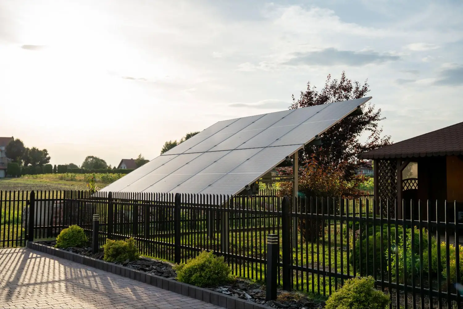 Masz już fotowoltaikę? Oto dlaczego magazyn energii to Twój następny krok